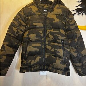 Zara  Camouflage Puffer Jacket